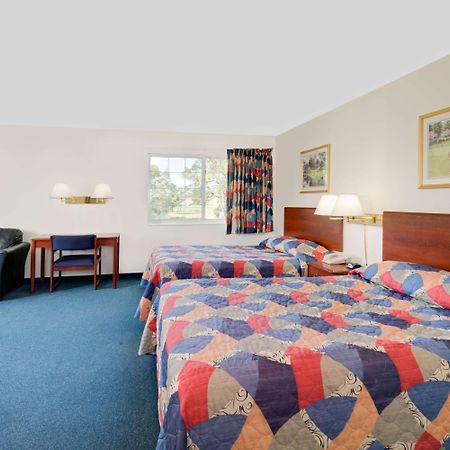 Super 8 By Wyndham Emmetsburg Ξενοδοχείο Εξωτερικό φωτογραφία